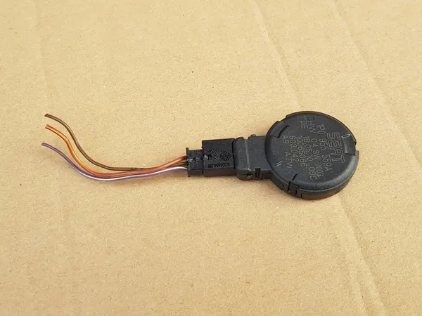 Capteur de pluie / SEAT LEON II - ALTEA XL - TOLEDO III - 1P0955559A image 1