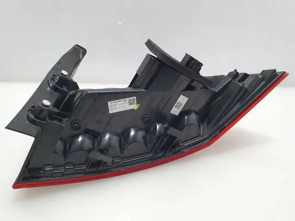 Volkswagen PASSAT B8 SEDAN 2020 Luz trasera izquierda 3G5945095H image 10