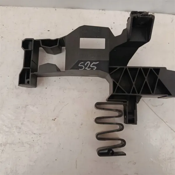Koplampbeugel Links Voor Audi A6 C8 OEM 4K0805607 image 3