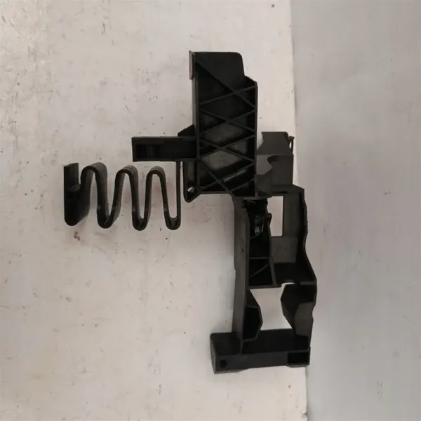 Koplampbeugel Links Voor Audi A6 C8 OEM 4K0805607 image 5