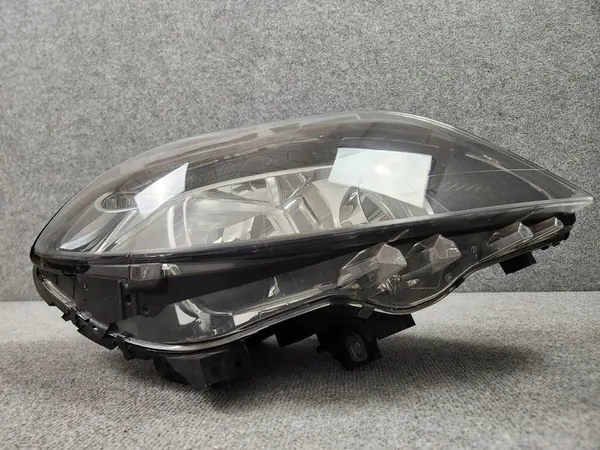 Voorste Rechte Koplamp - Mercedes B-Klasse W246 2011-2014 image 2