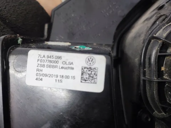 Lanterna traseira direita VW Transporter T6 Lift image 7