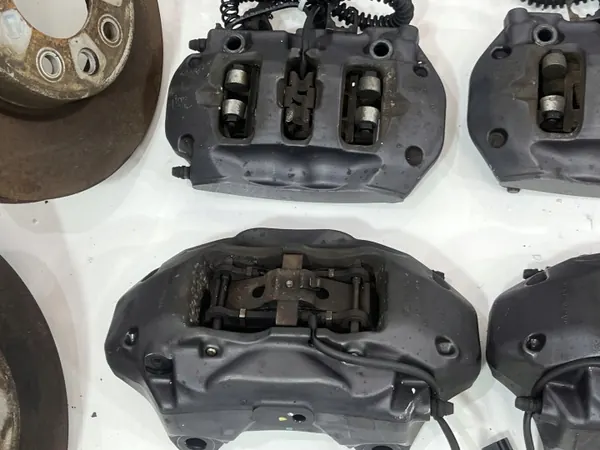 Étriers de frein BREMBO 1-90TIIIML pour Touareg 7P image 3