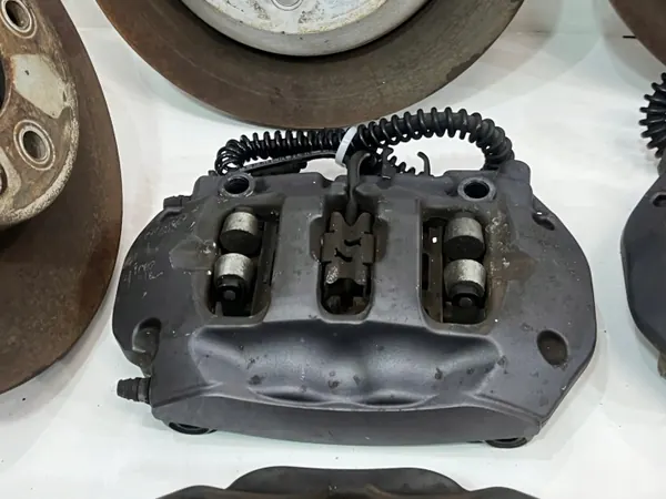 Étriers de frein BREMBO 1-90TIIIML pour Touareg 7P image 6
