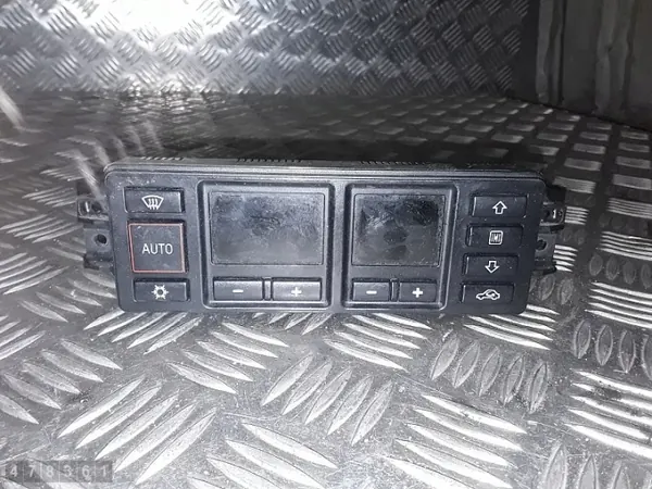 Audi A3 Klimasteuergerät OEM 8L0820043M image 2