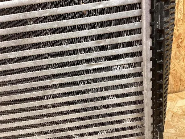 Porsche OE 971145804H intercooler image 4
