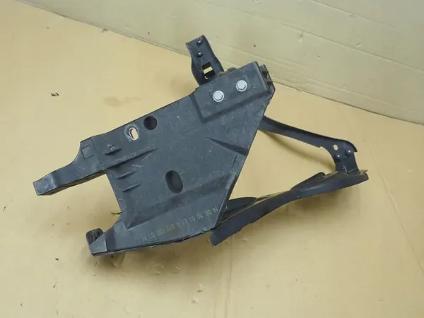 MERCEDES W212 E-KLASA SUPPORTO FANALE SINISTRO A2126200191 image 3