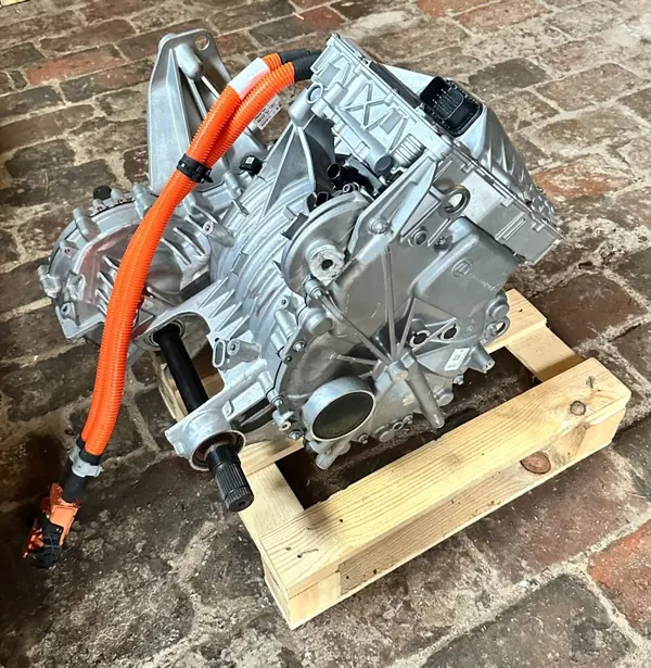 Mercedes-Benz EQC elektromotor OEM A2933405000 image 3