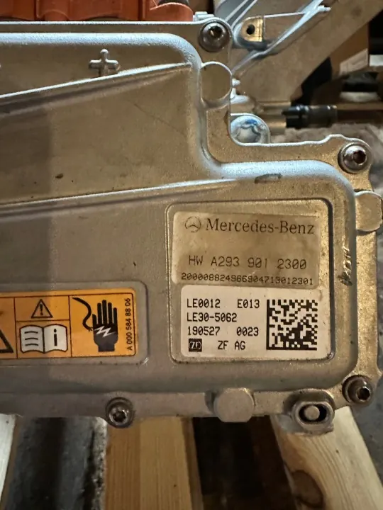 Mercedes-Benz EQC elektromotor OEM A2933405000 image 5