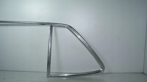 Mercedes Hardtop Kromilista OEM 1076980701 image 4