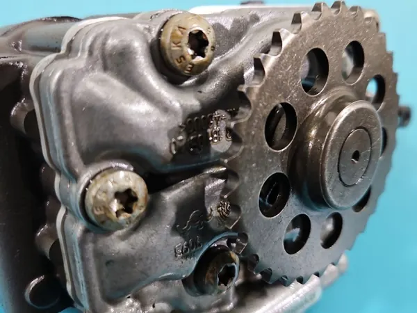 Öljypumppu OEM 2781810547 Mercedes CLS II 4.7 V8:lle image 3