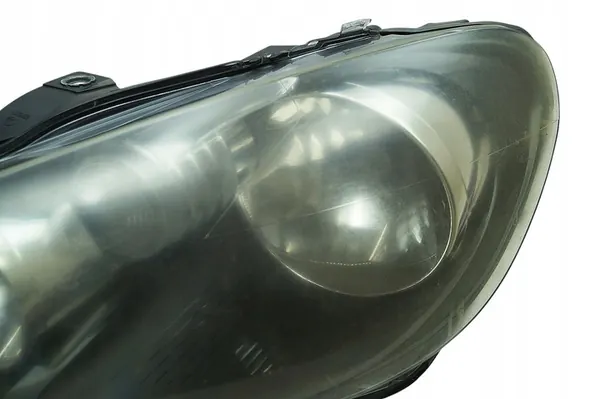 Farol dianteiro esquerdo VW Golf VI 5K1 image 3