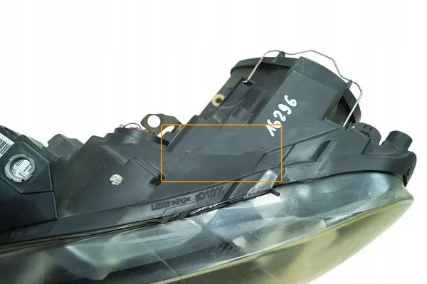 Farol dianteiro esquerdo VW Golf VI 5K1 image 4