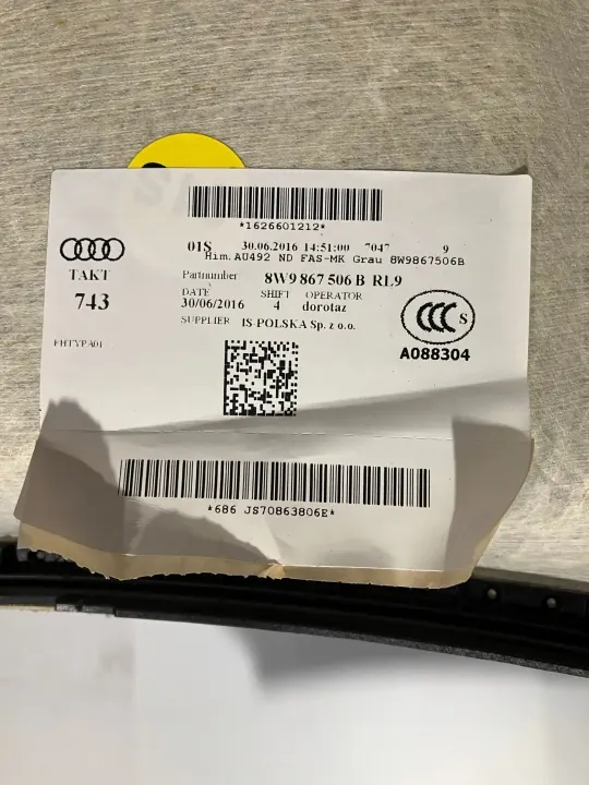 Audi A4 B9 Dakbekleding OEM 8W9867506B - Gebruikt image 9