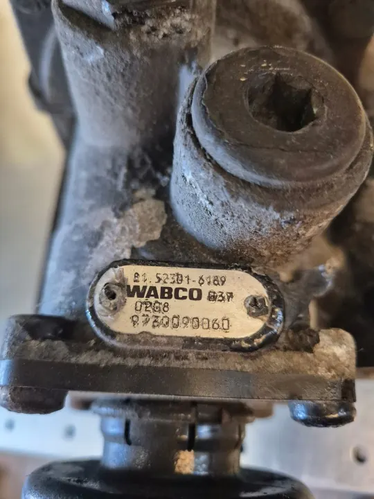 MAN OEM 81523016189 EBS Släpvagnsmodulatorventil image 3