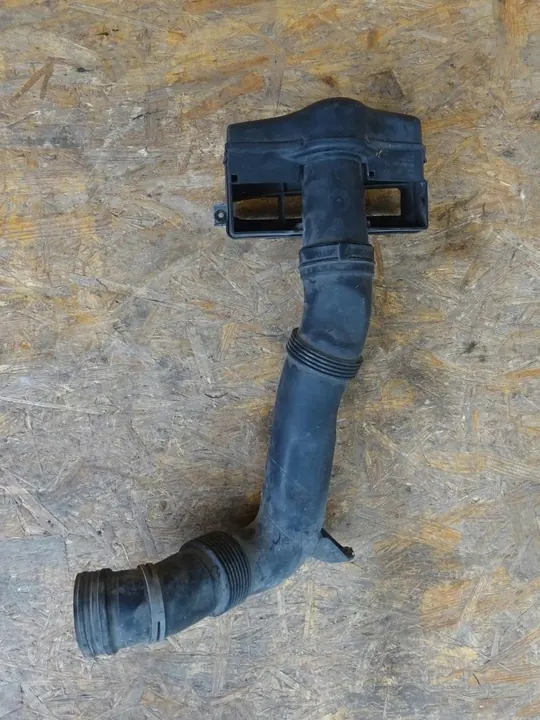 AUDI A3 8P LIFT LUFTANSCHLUSS 1.6 8V MPI BSE image 10