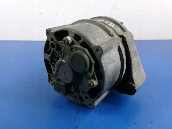 MERCEDES W123 2.0D Alternatori Bosch 55A image 4