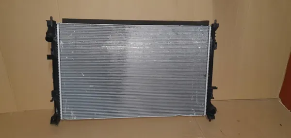 Radiator OEM 921004120R voor Nissan Qashqai X-Trail 1.2 Hybride image 2