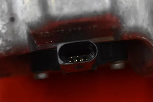 Oljetank 03G103603AB Skoda Superb 2 2.0 TDI 08-13 image 5