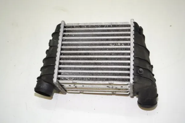 Radiateur d'intercooler OEM 6Q0145804 pour Skoda Fabia I image 5