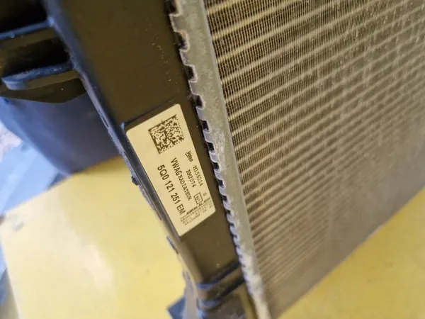 VW SKODA AUDI Radiador de Agua Radiador AC 5Q0816411AC image 5