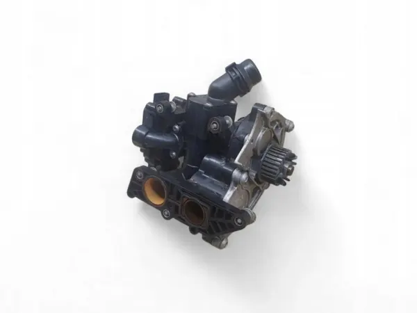 Waterpomp OEM 06L121111K voor Audi A3 S3 8V image 7