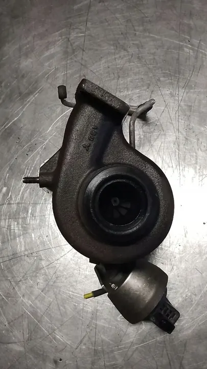 Turbo nuevo 4937707440 VW Crafter 2.5 163CV image 3