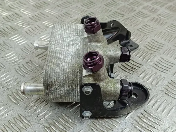 Refroidisseur d'huile Jeep Grand Cherokee 2022 68379506AA image 3