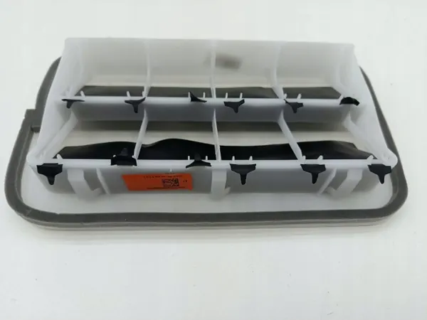 Grille de ventilation arrière Toyota Auris II OEM 6294002121 image 4