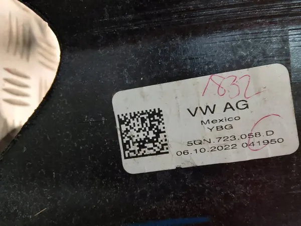 VW TIGUAN II 2023 2.0 TDI Jarru & Kaasupedaali OEM 5QN723058D image 3