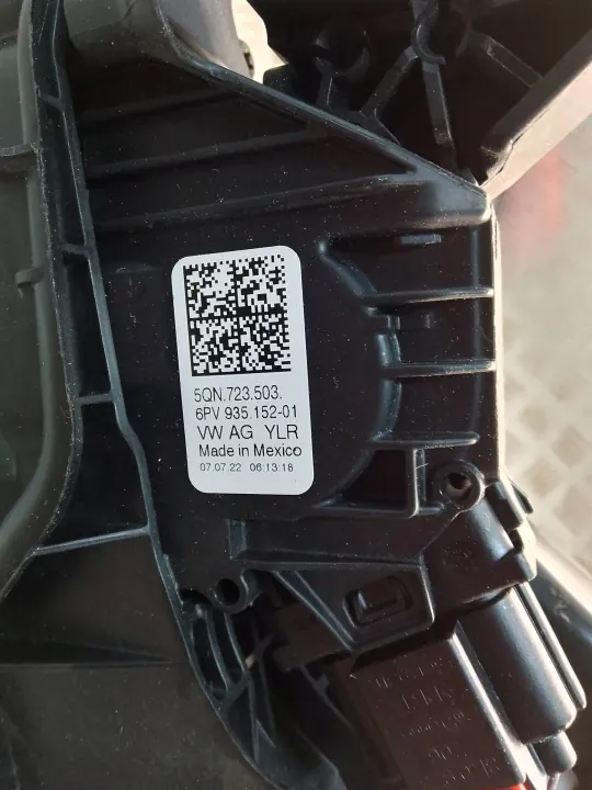 VW TIGUAN II 2023 2.0 TDI Jarru & Kaasupedaali OEM 5QN723058D image 4