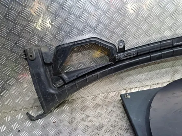 Cache de capot Tesla Model S OEM 1008976-00-E image 6