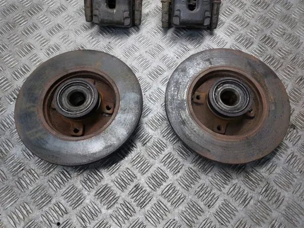 Disques & Étriers Frein Arrière OEM 1.6 Citroen C4 image 3