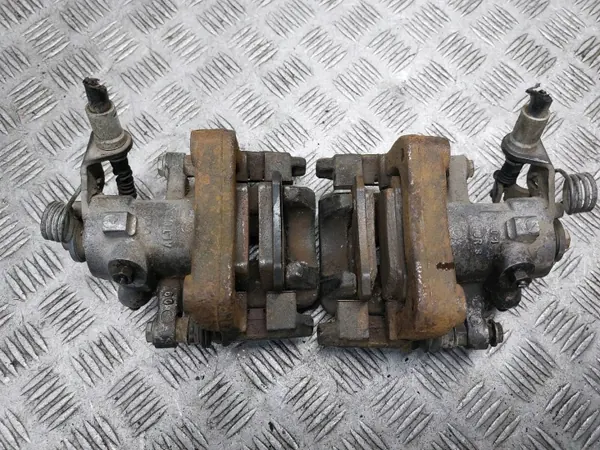 Disques & Étriers Frein Arrière OEM 1.6 Citroen C4 image 9