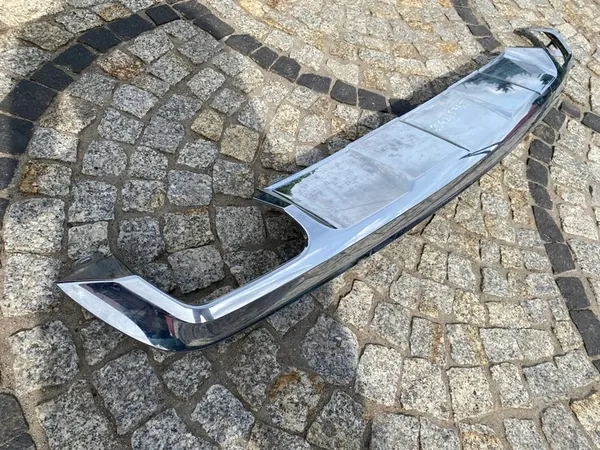 MERCEDES 204 GLK Bakre Stötfångare Diffusor Krom OEM image 2