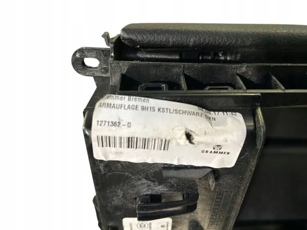Mercedes-Benz C W205 middenconsole armsteun OEM 1271362G image 9