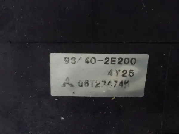 Cruise Control Module Hyundai Tucson 2005 934402E200 image 3