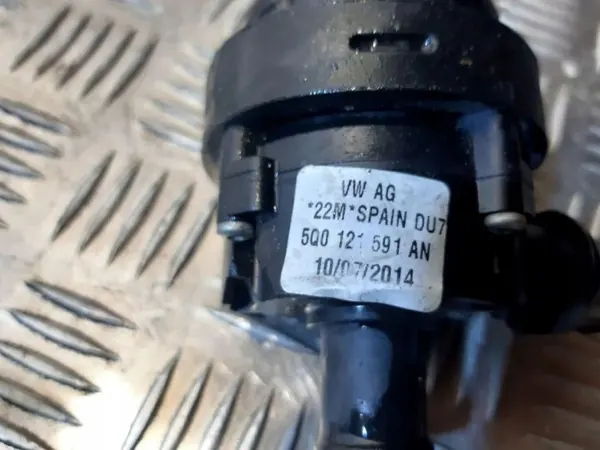 Vattenpump OEM 5Q0121591AN för Audi A3 8V 2.0 TDI image 3