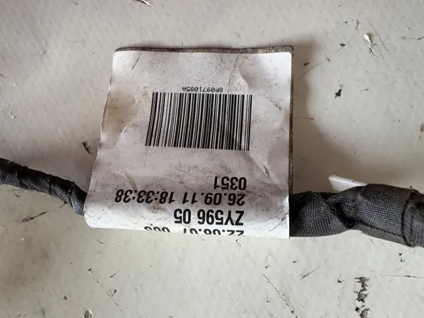 OEM 8P0971085A Audi A3 8P Cabo Para-choques Traseiro image 3