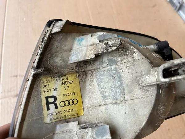 Indicador Direito Audi A4 B5 1997-1999 8D0953050A image 3