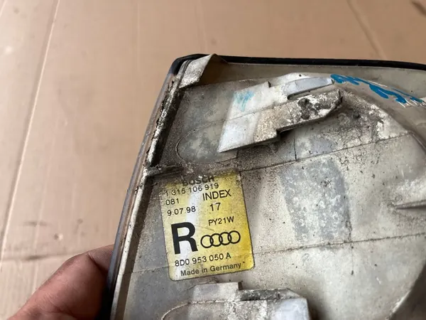 Indicador Direito Audi A4 B5 1997-1999 8D0953050A image 4