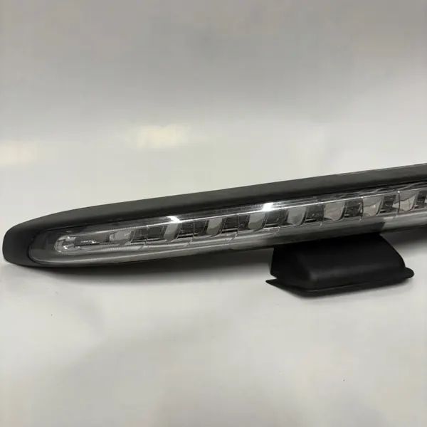 LED etuvalo oikea OEM 7P5941182C Porsche image 3