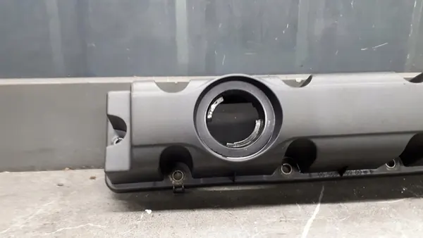 Tampa de válvula de admissão Peugeot Citroen 2.0 16V 9656819980 image 2