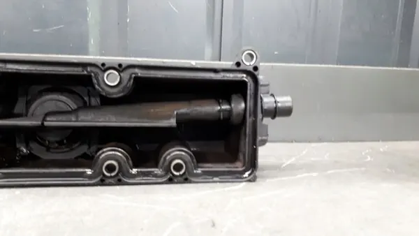 Tampa de válvula de admissão Peugeot Citroen 2.0 16V 9656819980 image 9