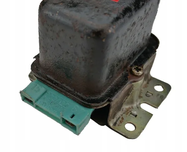 Spanningsregelaar RG15k12V25A045N voor Żuk, Fiat image 3