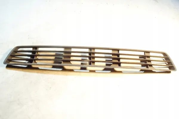 Grille de pare-chocs centrale AUDI A4 (8D2, B5) 8D0807683 image 2