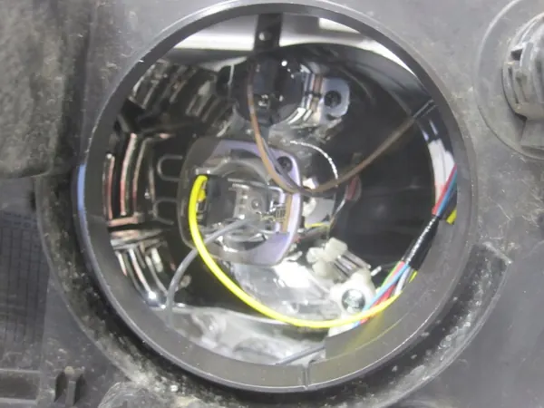 Fiat Doblo II Rechter Frontscheinwerfer OEM 51818111 Gebraucht image 9