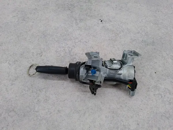 VOLKSWAGEN GOLF V PLUS Sytytysavain 1K0905851B 1K0905865 image 4