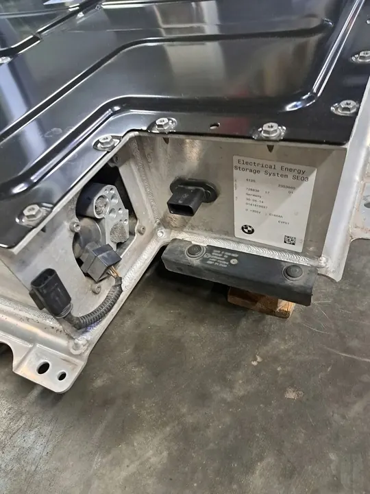 BMW i3 Aandrijfbatterij 2014 61277625062 image 2