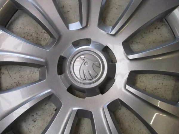 Jeu d'enjoliveurs Skoda Karoq OEM 57A601147 16" image 8